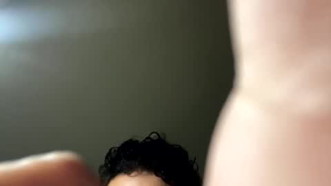 Snapshot of theohawke_ chatting on January 2025 10:40:01 AM THEO- MATEO online show from January 2025 10:40:01 AM