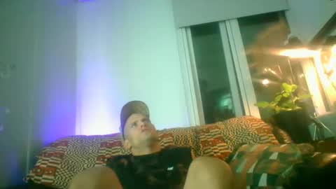 Snapshot of theoutfitter chatting on September 2025 10:05:02 AM MISTERPOWERS online show from September 2025 10:05:02 AM