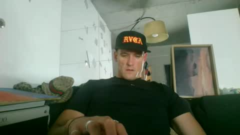 Snapshot of theoutfitter chatting on October 2025 02:18:01 AM MISTERPOWERS online show from October 2025 02:18:01 AM