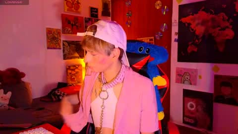 Matt independent model  online show from April 2026 08:57:01 PM