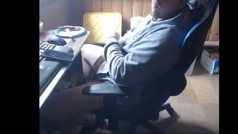 Snapshot of therealbigcheese0695 chatting on January 2025 05:37:02 PM therealbigcheese0695 online show from January 2025 05:37:02 PM