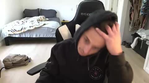 therealdylansdick online show from December 2025 07:51:01 PM