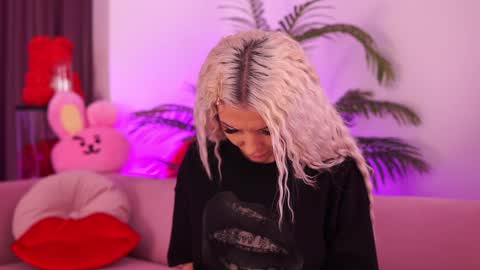 Snapshot of therealfallingangel chatting on January 2025 03:01:02 PM Deea online show from January 2025 03:01:02 PM