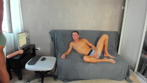 Snapshot of thermalsis chatting on October 2025 08:15:02 AM Sasha Zhenya online show from October 2025 08:15:02 AM