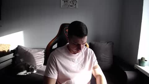 Nick   online show from October 2025 05:39:02 AM