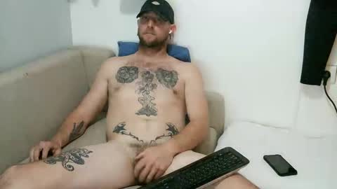 Snapshot of thesagie chatting on December 2024 11:57:02 PM VEGAS online show from December 2024 11:57:02 PM