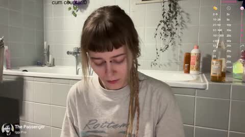 LISA                                            online show from February 2026 04:43:01 PM