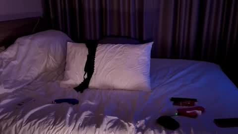 Snapshot of thesecretmoonlight chatting on November 2025 02:27:02 PM Anya online show from November 2025 02:27:02 PM