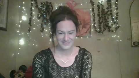 Snapshot of thesillymillie chatting on March 2026 01:31:02 AM sillymillie0 online show from March 2026 01:31:02 AM