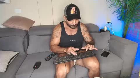 Snapshot of thestraightroom chatting on March 2026 12:00:02 PM thestraightroom online show from March 2026 12:00:02 PM