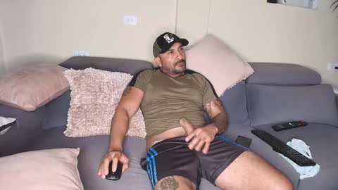 Snapshot of thestraightroom chatting on March 2026 02:44:01 AM thestraightroom online show from March 2026 02:44:01 AM