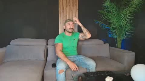 Snapshot of thestraightroom chatting on March 2026 12:27:02 PM thestraightroom online show from March 2026 12:27:02 PM