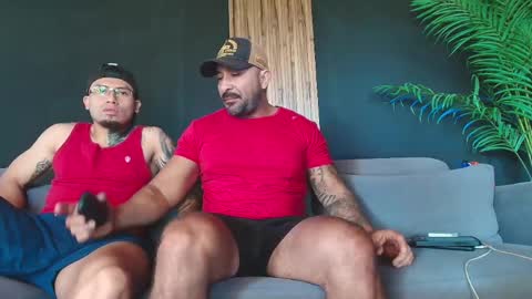 Snapshot of thestraightroom chatting on April 2026 01:16:01 PM thestraightroom online show from April 2026 01:16:01 PM