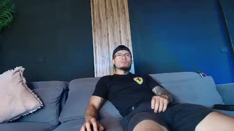 Snapshot of thestraightroom chatting on April 2026 12:51:02 PM thestraightroom online show from April 2026 12:51:02 PM