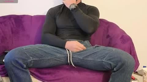 TheTopAlex online show from October 2025 02:40:02 AM