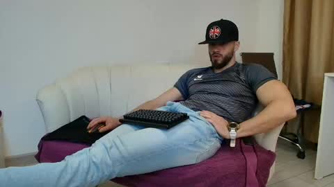 Snapshot of thetopalex chatting on April 2026 03:51:01 AM TheTopAlex online show from April 2026 03:51:01 AM