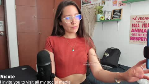 Nicole online show from January 2025 08:32:02 PM