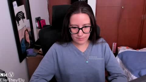 Snapshot of thetropicalseduction chatting on May 2026 02:44:01 PM Nicole online show from May 2026 02:44:01 PM