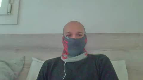 Scarf guy online show from December 2024 09:25:02 AM