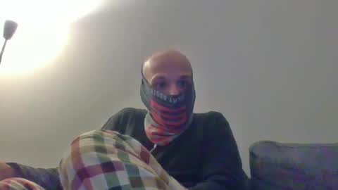 Scarf guy online show from February 2025 07:50:02 PM