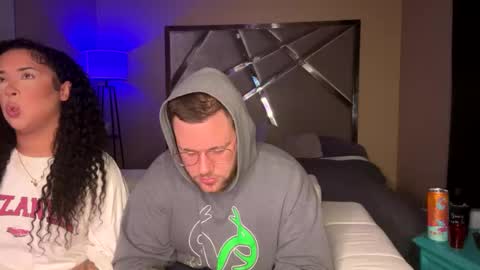 Snapshot of theviberoom chatting on October 2025 06:22:02 AM The Vibe Room online show from October 2025 06:22:02 AM