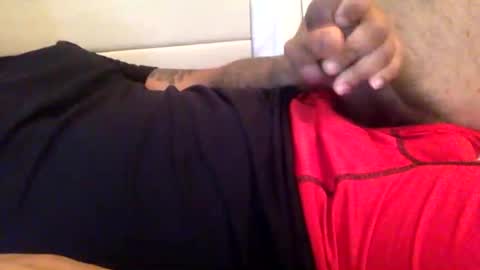 Snapshot of thevibez1 chatting on April 2026 05:01:02 PM thevibez1 online show from April 2026 05:01:02 PM