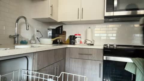 Snapshot of thevixensapphire chatting on March 2026 06:42:02 PM Sapphire the Vixen online show from March 2026 06:42:02 PM