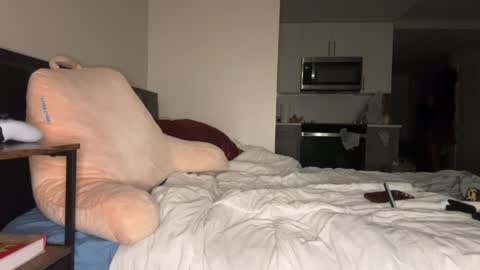 Snapshot of thevixensapphire chatting on April 2026 11:39:02 PM Sapphire the Vixen online show from April 2026 11:39:02 PM