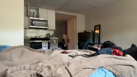 Snapshot of thevixensapphire chatting on April 2026 07:04:01 PM Sapphire the Vixen online show from April 2026 07:04:01 PM