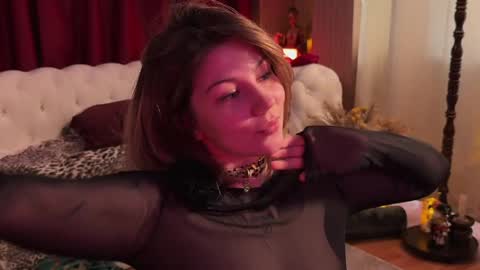 Snapshot of thewetmuse chatting on April 2026 06:19:01 AM Grace Next broadcast - online show from April 2026 06:19:01 AM