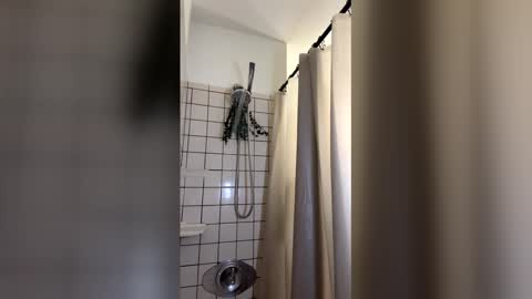 Snapshot of theybae chatting on January 2026 09:58:02 AM B A E online show from January 2026 09:58:02 AM