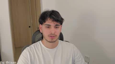 thiaan__ online show from November 2025 11:15:01 PM