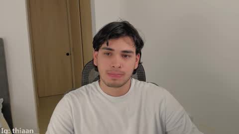 thiaan__ online show from December 2025 02:42:01 AM