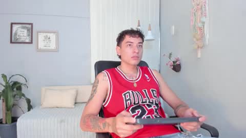 Thiago  online show from March 2026 12:22:01 PM