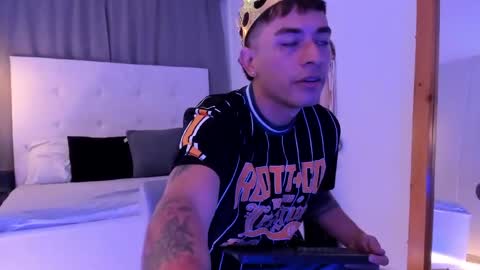 Thiago  online show from March 2026 12:27:02 PM