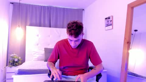 Thiago  online show from April 2026 12:10:01 PM