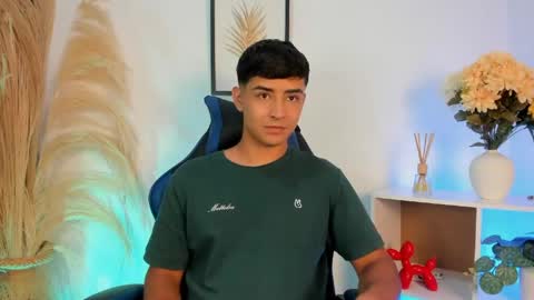 Snapshot of thiago_connor21 chatting on April 2026 11:51:02 PM Thiago online show from April 2026 11:51:02 PM