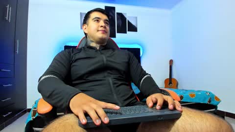 Snapshot of thiago_cp01 chatting on March 2026 07:13:01 AM Thiago online show from March 2026 07:13:01 AM