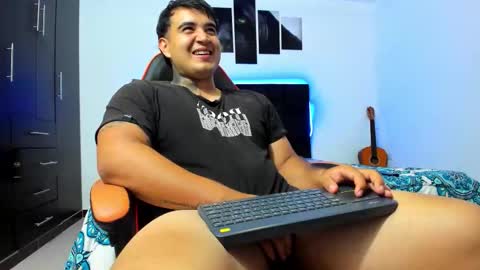 Snapshot of thiago_cp01 chatting on March 2026 08:26:33 AM Thiago online show from March 2026 08:26:33 AM