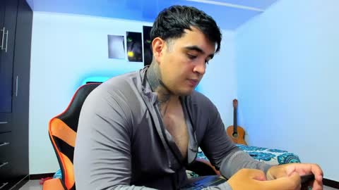Snapshot of thiago_cp01 chatting on April 2026 07:45:01 AM Thiago online show from April 2026 07:45:01 AM