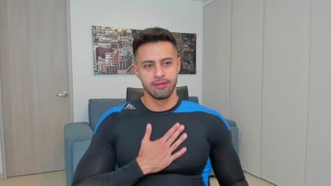 thiago_driussi online show from January 2025 01:16:02 AM