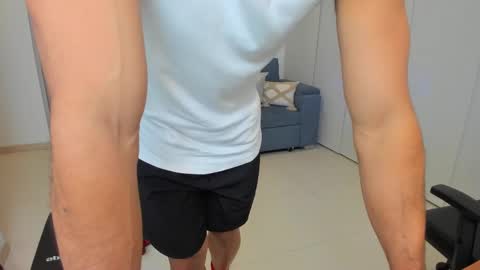 thiago_driussi online show from February 2025 01:37:01 AM