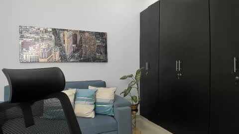 thiago_driussi online show from December 2025 11:26:02 AM