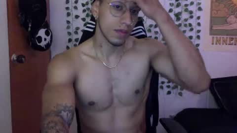 Snapshot of thiago_happy chatting on March 2025 04:07:02 AM thiago_happy online show from March 2025 04:07:02 AM