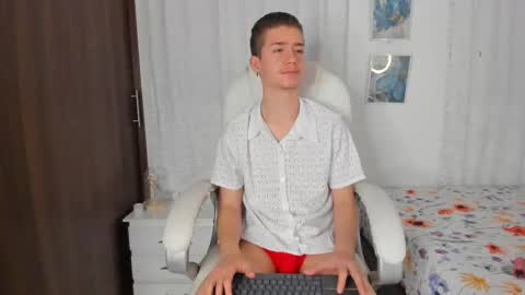 Snapshot of thiago_james69 chatting on September 2025 12:43:02 AM Manuel online show from September 2025 12:43:02 AM