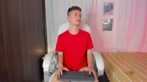 Snapshot of thiago_james69 chatting on September 2025 03:40:01 AM Manuel online show from September 2025 03:40:01 AM