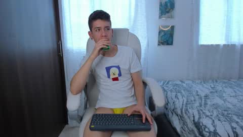 Snapshot of thiago_james69 chatting on September 2025 10:14:01 PM Manuel online show from September 2025 10:14:01 PM