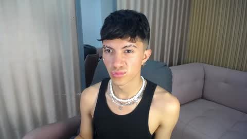 Snapshot of thiago_khet chatting on April 2026 08:10:01 PM Thiago Khet online show from April 2026 08:10:01 PM