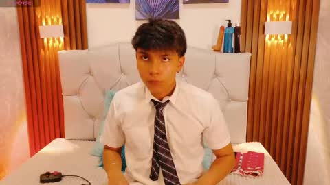 thiago online show from September 2025 08:21:02 PM