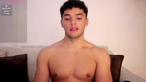 Snapshot of thiago_l chatting on February 2025 12:10:02 AM Just Thiago online show from February 2025 12:10:02 AM